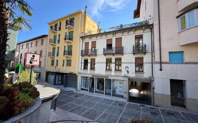 Apartment in Corso della Repubblica, Gardone Riviera for 70 m² with 1 bedroom 1