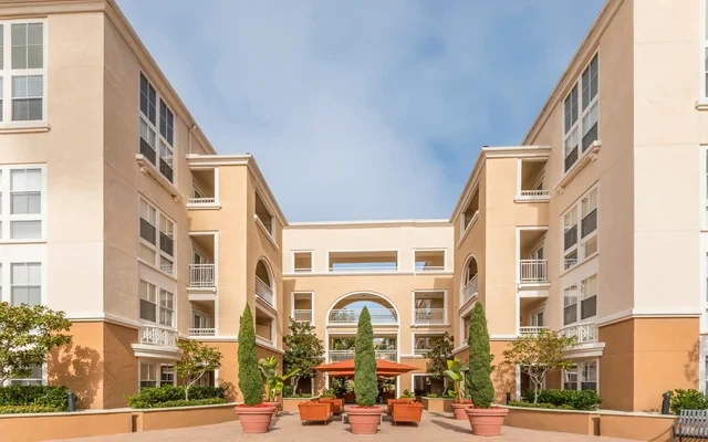 La Jolla Palms 2