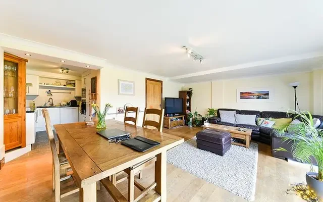 Taffrail House, Burrells Wharf Square, London, E14 3TG 1