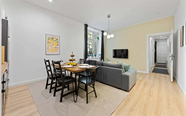 Unique modern apartment in an ideal location 2