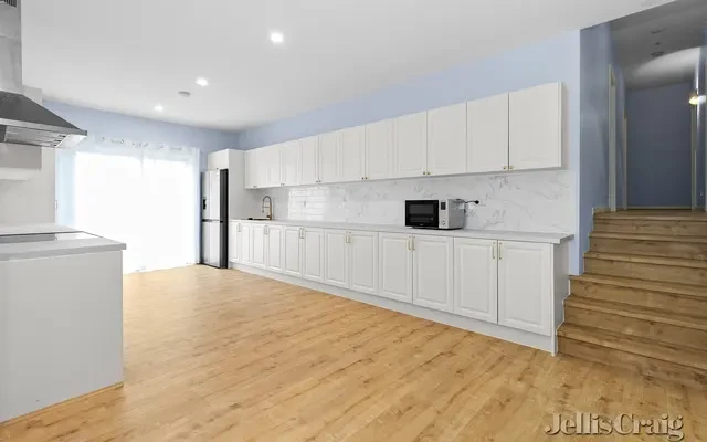 Room 1/9 Nyora Grove, Mount Helen 2
