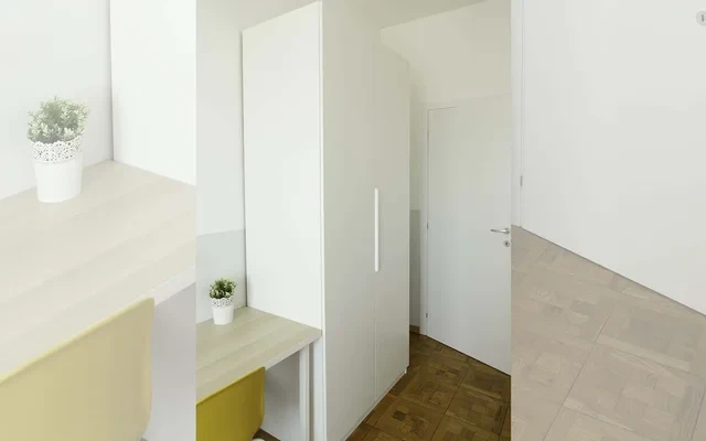 VIA EUSTACHI 11 <br> PRIVATE ROOM S1 2