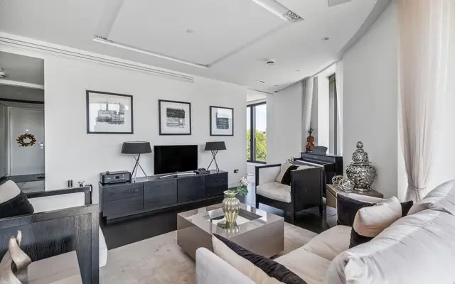 Riverwalk, 161 Millbank, London, SW1P 4FD 3