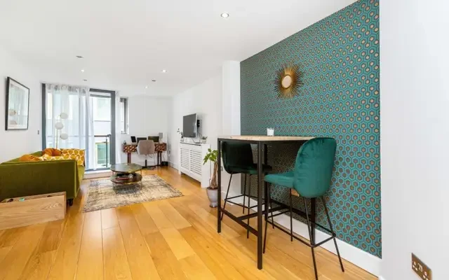 LH-Bastwick Street 3