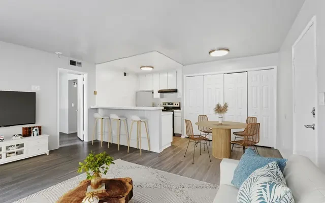 Parkwood Apartments 4