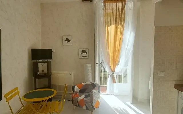 studio near Via Belfiore 1