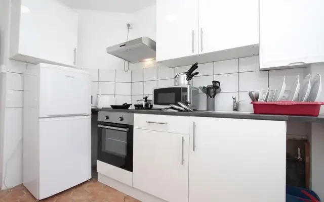 apartment in Mile End 4
