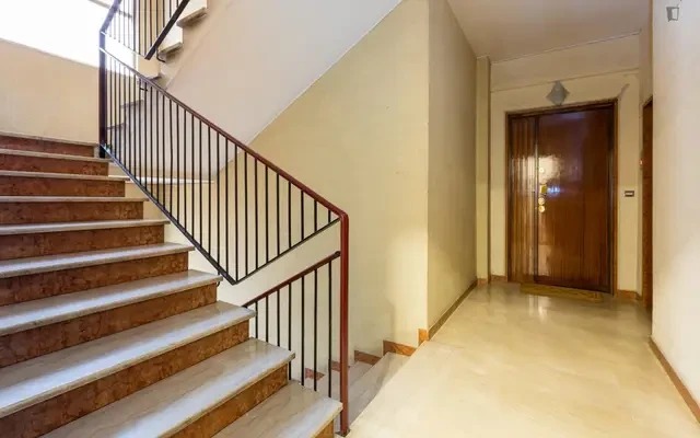 Welcoming double bedroom close to Università Roma TRE - Architettura 2