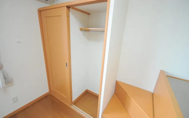 レオパレス富岡 2