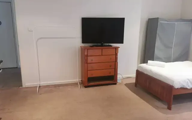 4 Trott Ave 4