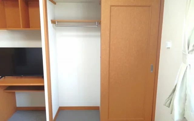 レオパレス睡蓮 - Fukui student accommodation - 208号房间(带独立厨房)