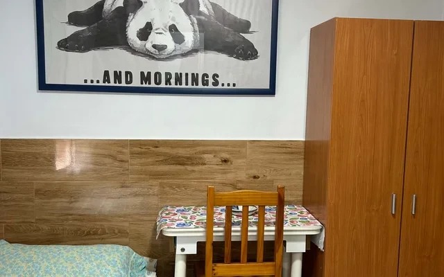 Se alquila estudio completamente equipado y amueblado 3