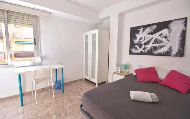 Piso de 3 habitaciones en Benimaclet 2