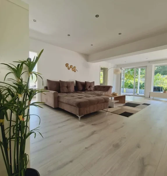 Apartment in Bunsenstrasse, Bonn for 120 m² with 2 bedrooms