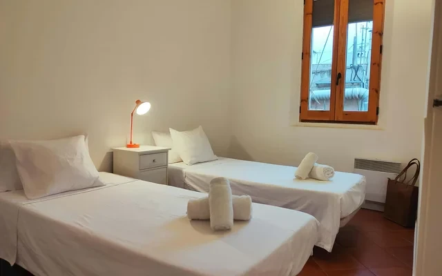 R.G. Central , Tranquil 1BR apt. 2BEDS. La Rambla! 4