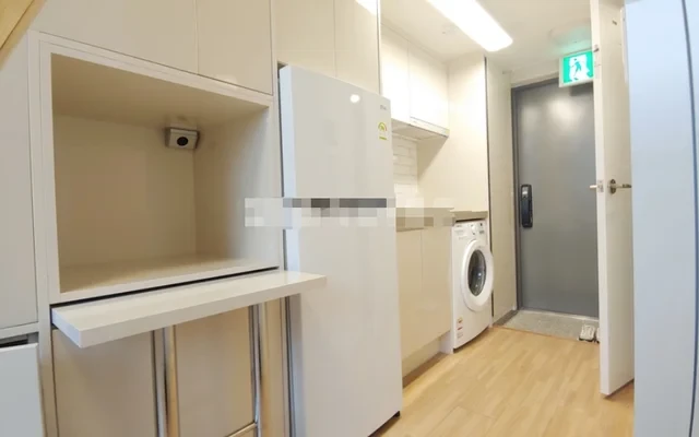 Clean duplex loft / near Xincun Station of Line 2 1