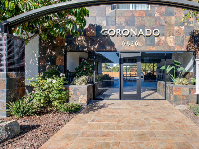 Breakpointe Coronado