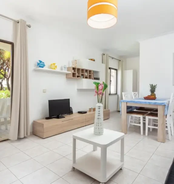 apartment near R. Infante Dom Henrique
