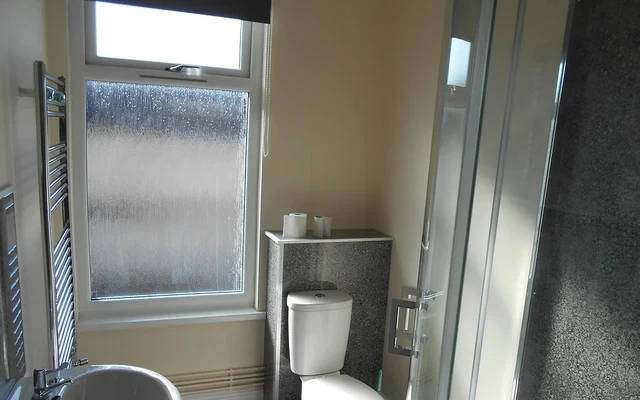 BAGLAN STREET 4