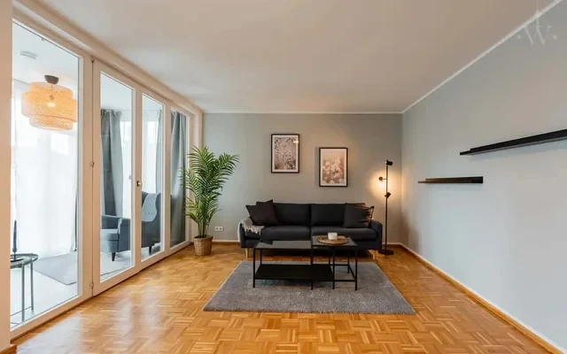 Modern moeblierte 4-Zimmer-Maisonette-Wohnung mit Blick auf das Schloss Charlottenburg 2