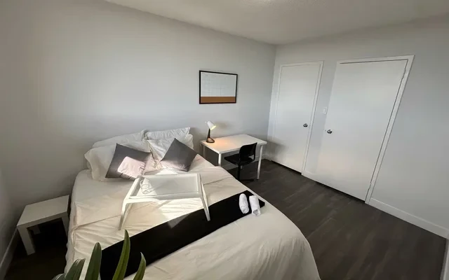 411 Duplex Ave - Toronto student accommodation