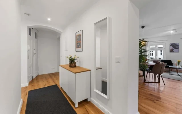 Luxurious, freshly renovated comfy 4 room apartment in the heart of Kreuzberg 4