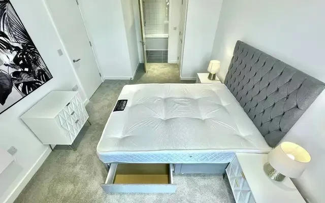 Local Crescent (NEX) - 솔포드 학생 숙소 - 2 Bedroom 2 Bathroom