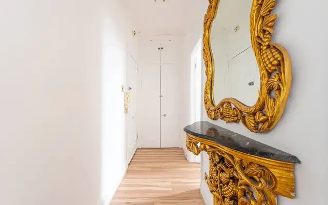 Queensway, Bayswater, W2 4
