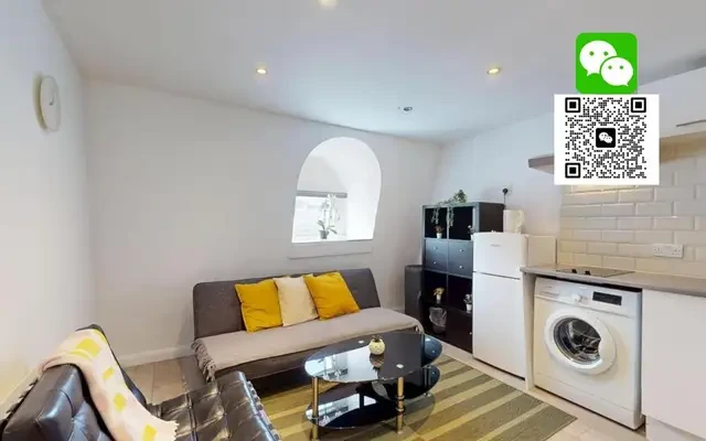 Hogarth Road, Earls Court 1