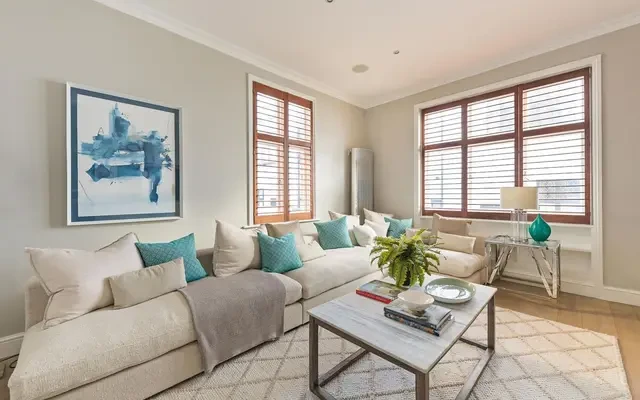 Victoria Road, London, W8 5RF 2
