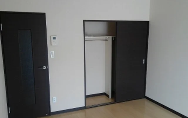 レオネクストレグルス 105号室 2