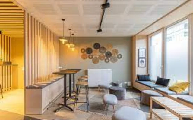 Close to CITE U 14 district, one stop to downtown Paris 1