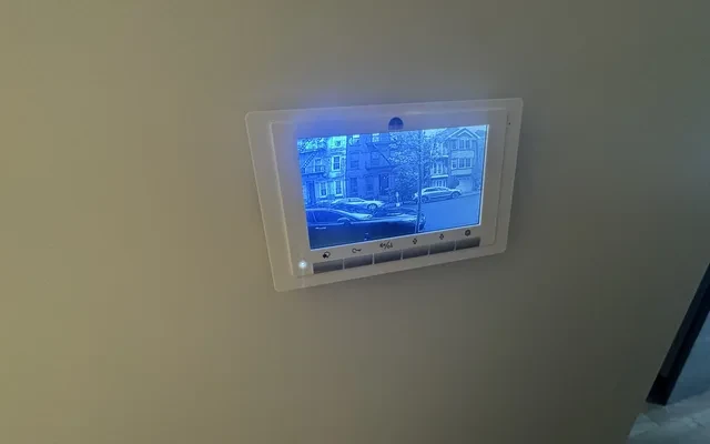 Lumina 4