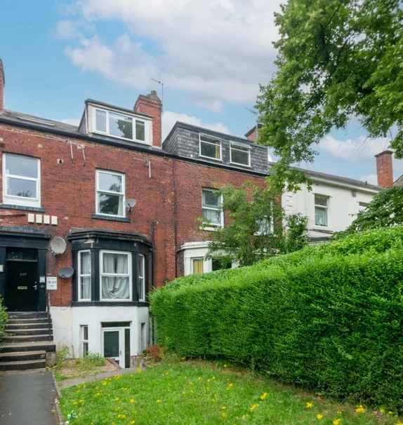 Flat 5, 257 HYDE PARK ROAD