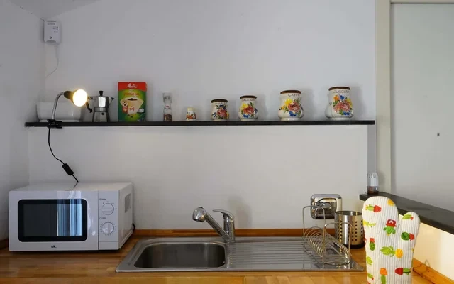 Apartment in Vico Chiuso degli Eroi, Genova for 30 m² 2