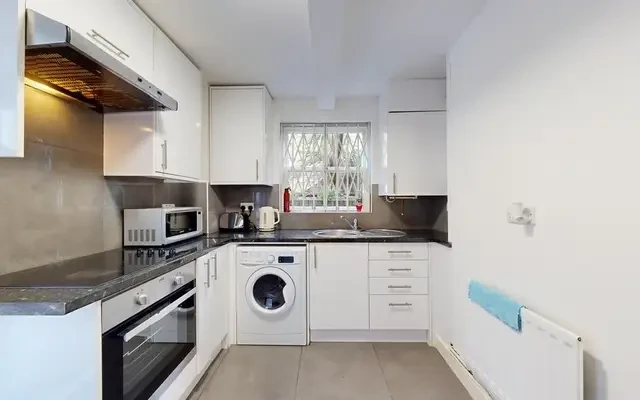 Ifield Road 13534# 1