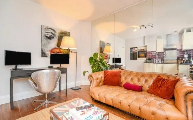 LH-Northwick Close 1