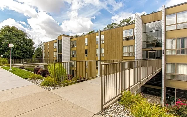 Highland Apartments 4