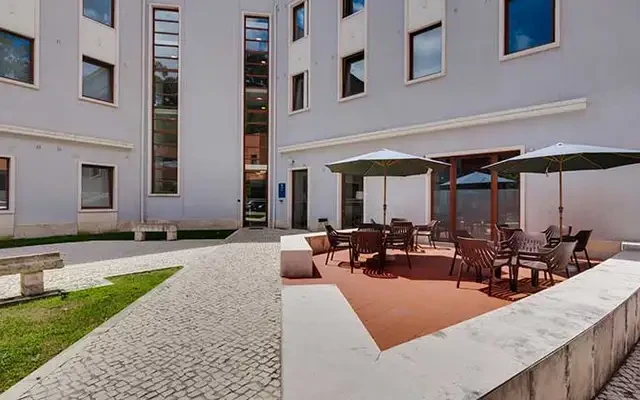 Livensa Living Coimbra Rio 4
