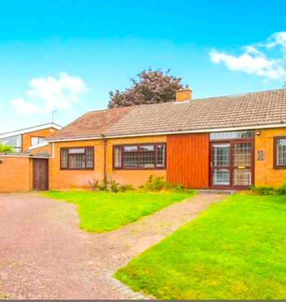 8A evesham walk studio cannon park