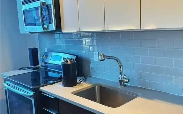 1047 Commonwealth Ave 2