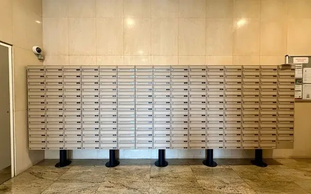 Week Street 30306# 3