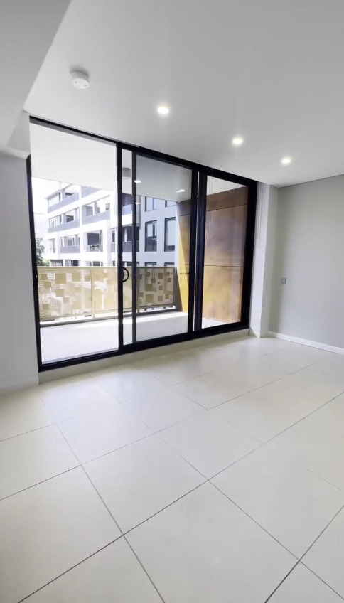 455/6 confectioners way
