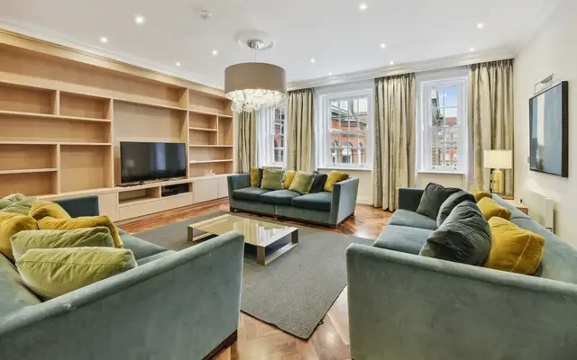 Stratton Street London W1J 0