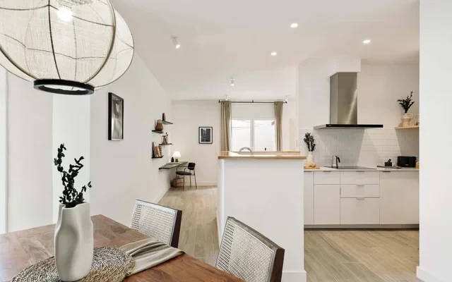 Meva - 2 bedrooms and terrace in Eixample Dreta 3