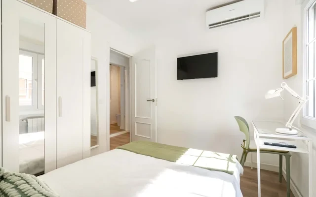 Apartment in Calle de Zabaleta, Madrid for 86 m² with 4 bedrooms 3