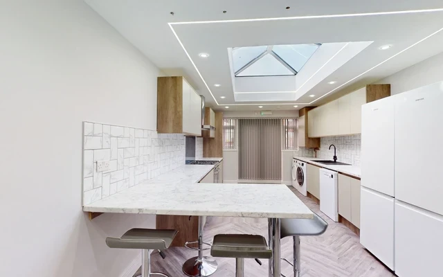 Shared Place·6B6B···47 Selly Hill 1