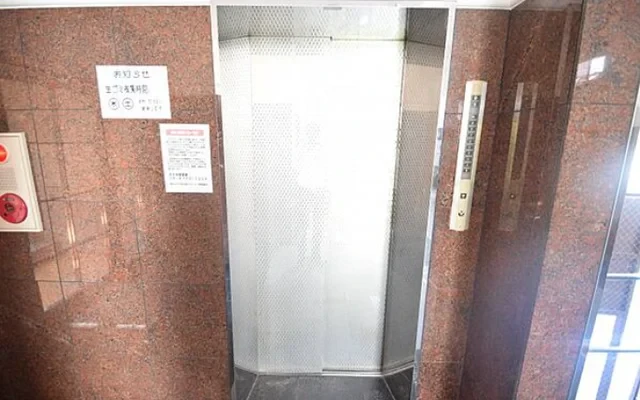 Asahi Plaza Tennoji Passage 206 2