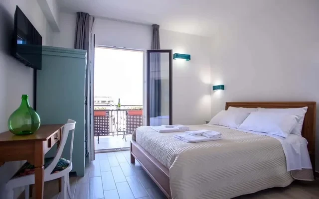 Bilocale con balcone Via Balsamo, Palermo 2