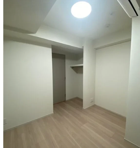 Pre-le-Duc Riverside Tree Line